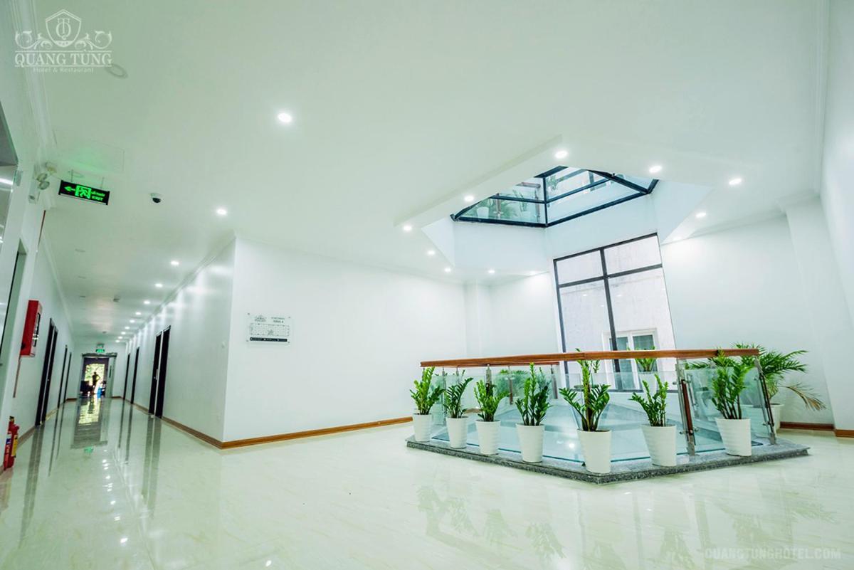 Quang Tung Hotel Dong Khe Sau Esterno foto