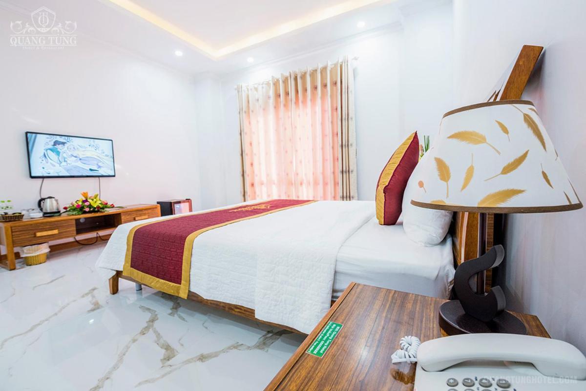 Quang Tung Hotel Dong Khe Sau Esterno foto