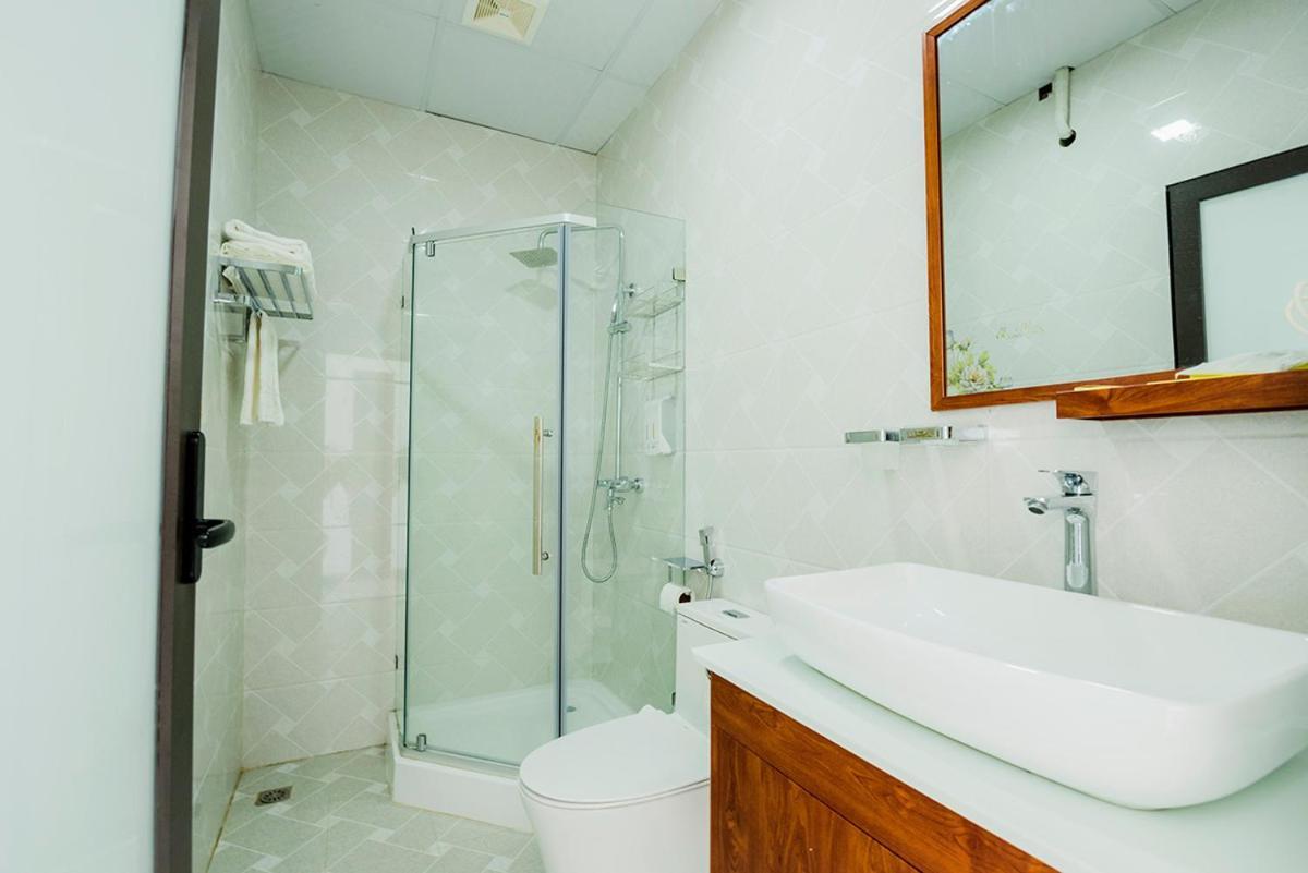 Quang Tung Hotel Dong Khe Sau Esterno foto