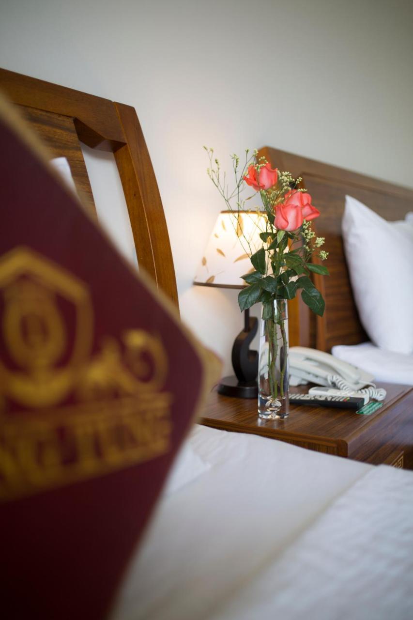 Quang Tung Hotel Dong Khe Sau Esterno foto